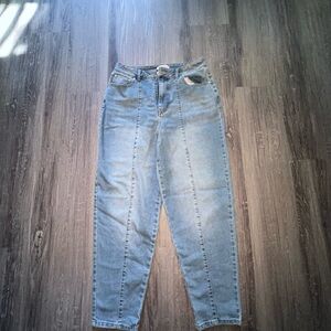 High Rise Blue Jeans with Light Wash